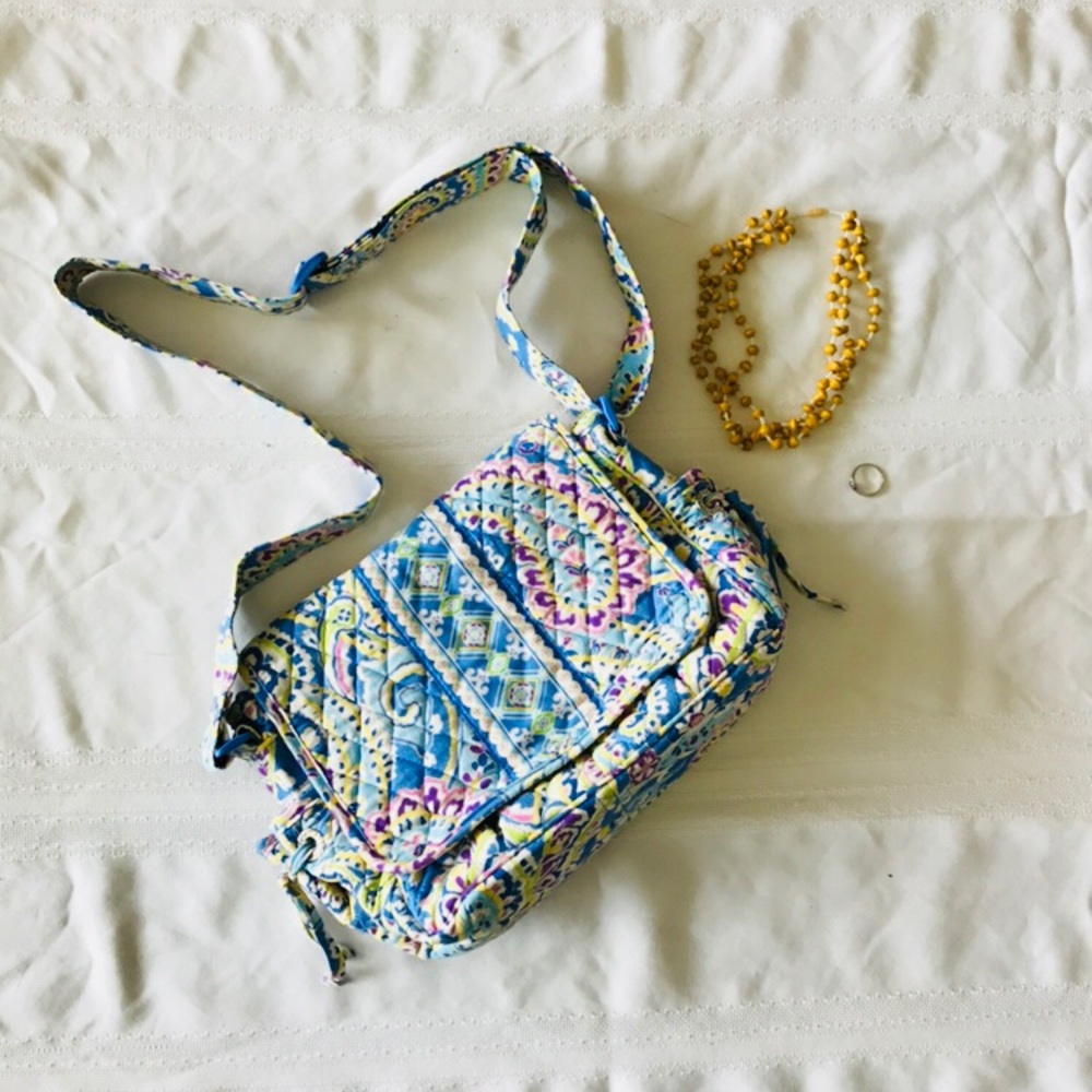 DONATING SOON: Vera Bradley Capri Blue purse